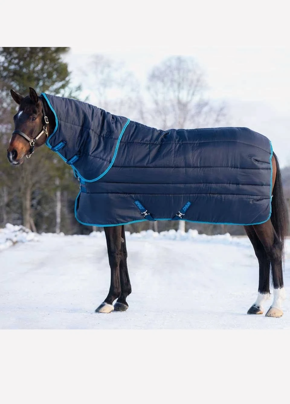 Amigo Insulator Plus Super Heavy 550g Stable Rug - Navy 4 Amigo Insulator Plus Super Heavy 550g Stable Rug - Navy - Image 2