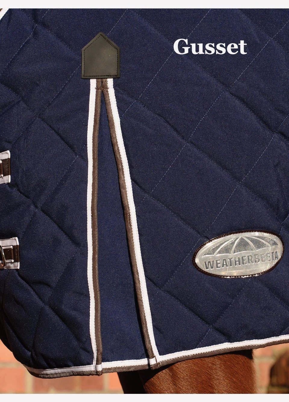 Weatherbeeta ComFiTec Diamond Quilt Detach A Neck Medium Stable Rug - Blue/Charc/White 4 Weatherbeeta ComFiTec Diamond Quilt Detach A Neck Medium Stable Rug - Blue/Charc/White - Image 2