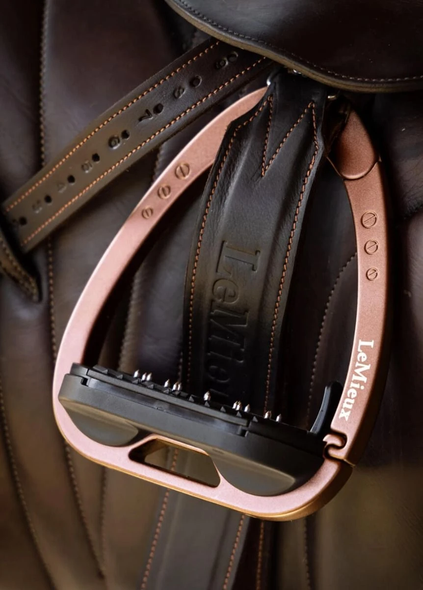 LeMieux Vector Balance Stirrups - Black/Rose Gold 5 LeMieux Vector Balance Stirrups - Black/Rose Gold - Image 3